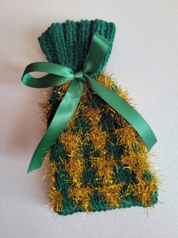 Christmas tree gift bags in 8 ply - Image 7